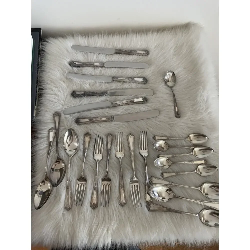 Kingston Silver plate 24 Pc Simeon And George Rogers Flatware Set With Case 1929